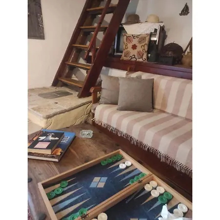 Traditional דירה אלכסנדרוס