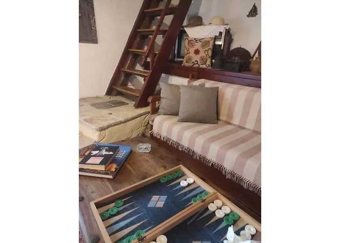 Apartment Traditional