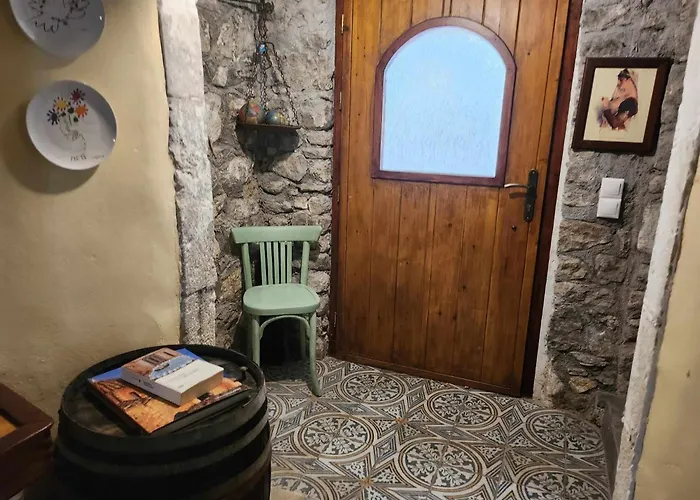 Traditional Alexandros